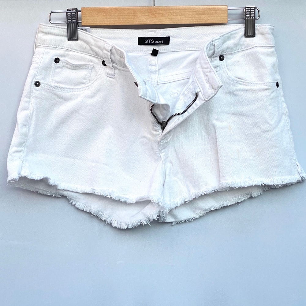 STS Blue white fray hem booty short